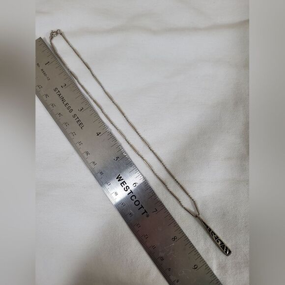 Vintage 16 Inch 925 ss Native Navajo Charm and necklace jewlery - Picture 5 of 5